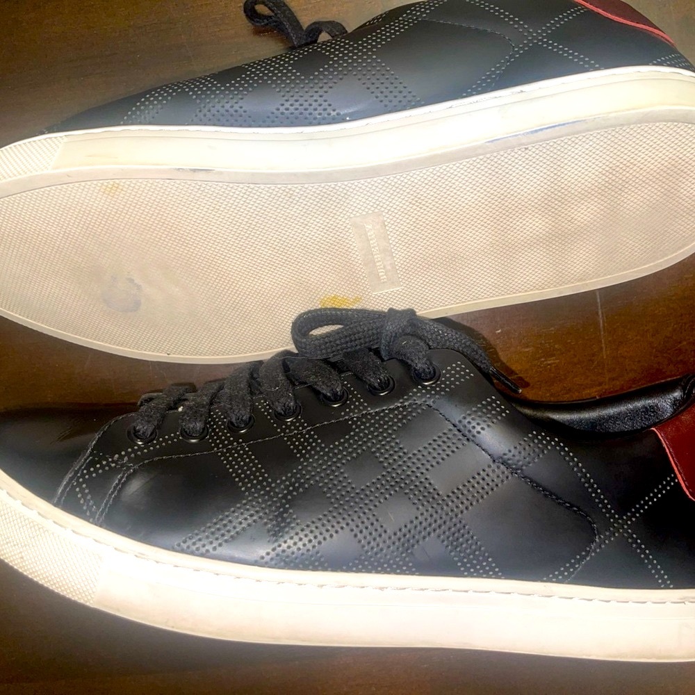Burberry Black and Brown Low-Top Sneakers with Slip-On Design - Picture 13 of 15